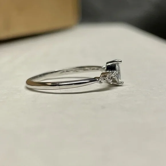 3 Stones Minimalist Promise Ring Marquise Cut - Picture 8 of 10